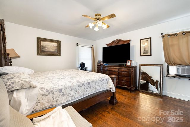 6827 David Avenue, Charlotte, NC 28214