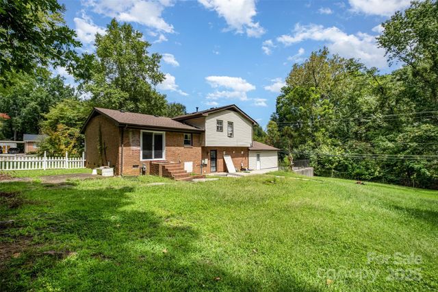 6827 David Avenue, Charlotte, NC 28214