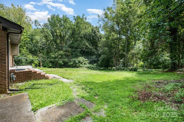 6827 David Avenue, Charlotte, NC 28214