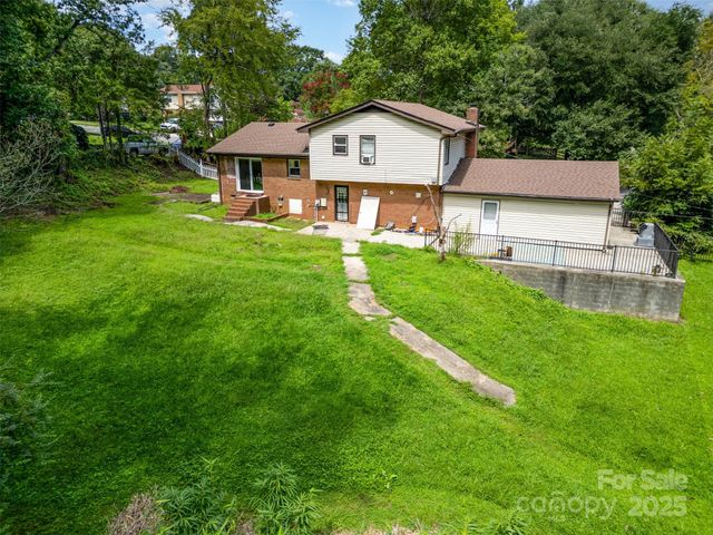 6827 David Avenue, Charlotte, NC 28214