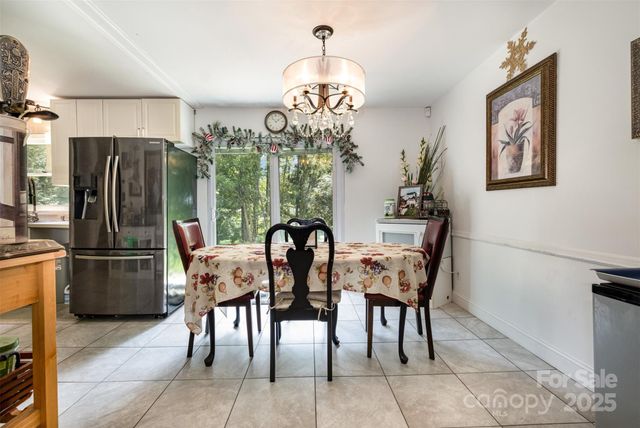 6827 David Avenue, Charlotte, NC 28214