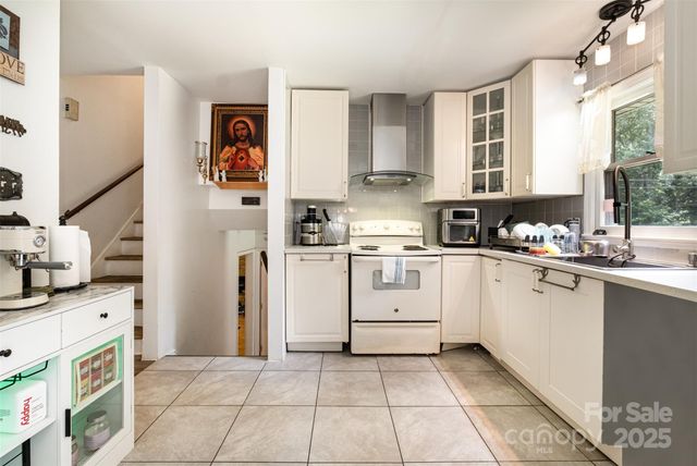 6827 David Avenue, Charlotte, NC 28214