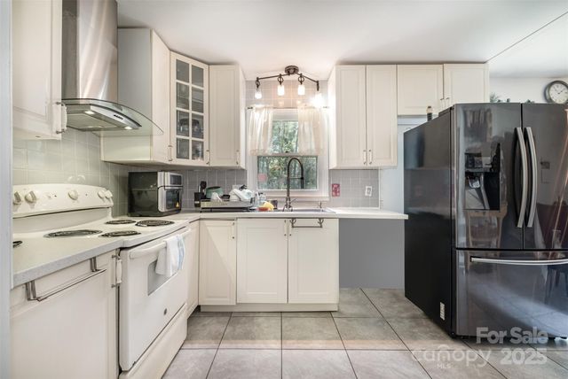 6827 David Avenue, Charlotte, NC 28214