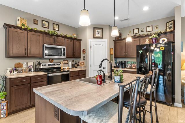 16811 Hatstick Court, Fort Wayne, IN 46845