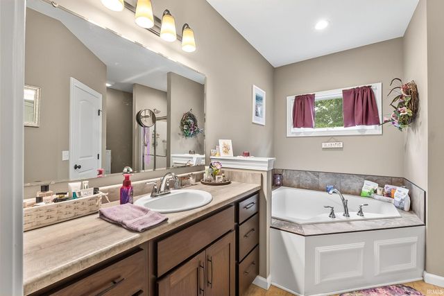 16811 Hatstick Court, Fort Wayne, IN 46845