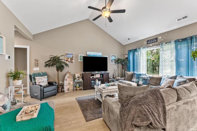 16811 Hatstick Court, Fort Wayne, IN 46845