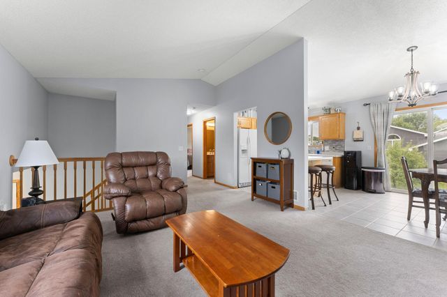2033 Joes Lake Road SE, Cambridge, MN 55008