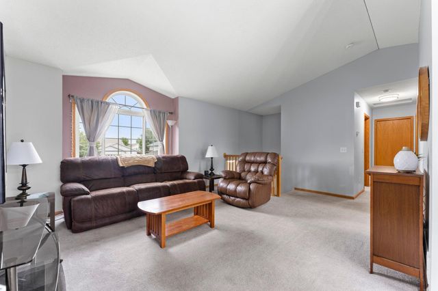 2033 Joes Lake Road SE, Cambridge, MN 55008