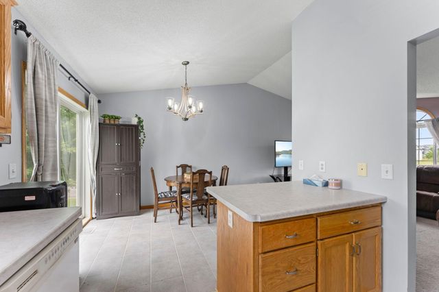 2033 Joes Lake Road SE, Cambridge, MN 55008