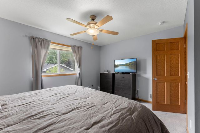 2033 Joes Lake Road SE, Cambridge, MN 55008