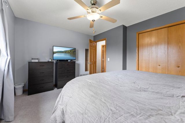 2033 Joes Lake Road SE, Cambridge, MN 55008