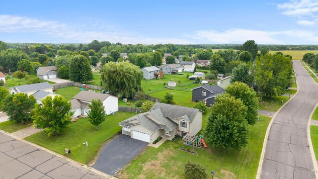 2033 Joes Lake Road SE, Cambridge, MN 55008