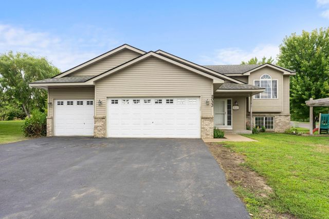 2033 Joes Lake Road SE, Cambridge, MN 55008