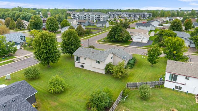 2033 Joes Lake Road SE, Cambridge, MN 55008