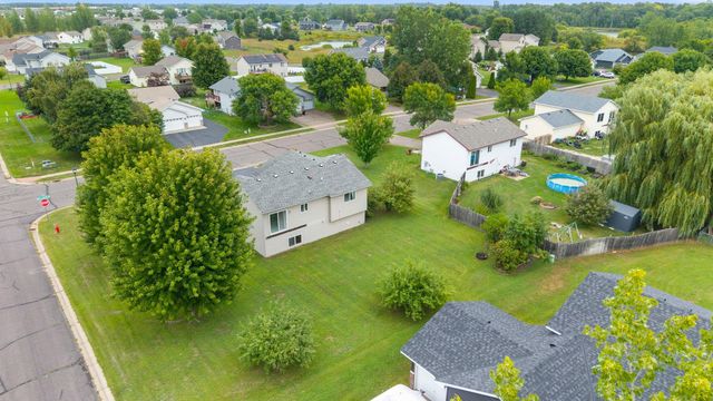 2033 Joes Lake Road SE, Cambridge, MN 55008