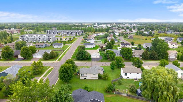 2033 Joes Lake Road SE, Cambridge, MN 55008