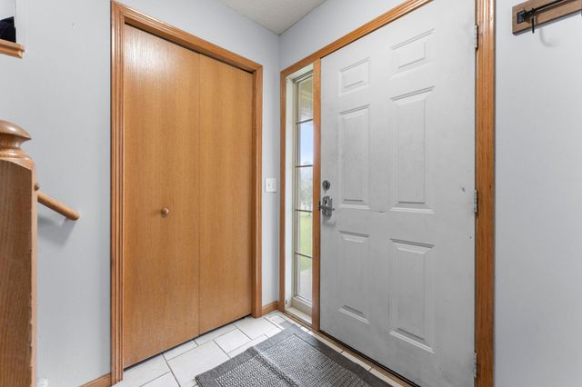 2033 Joes Lake Road SE, Cambridge, MN 55008