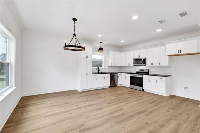 6753 Barneswood Drive, Theodore, AL 36582