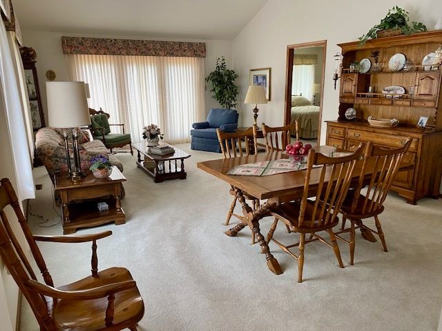 111 Village Woods Drive, Crete, IL 60417