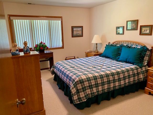 111 Village Woods Drive, Crete, IL 60417