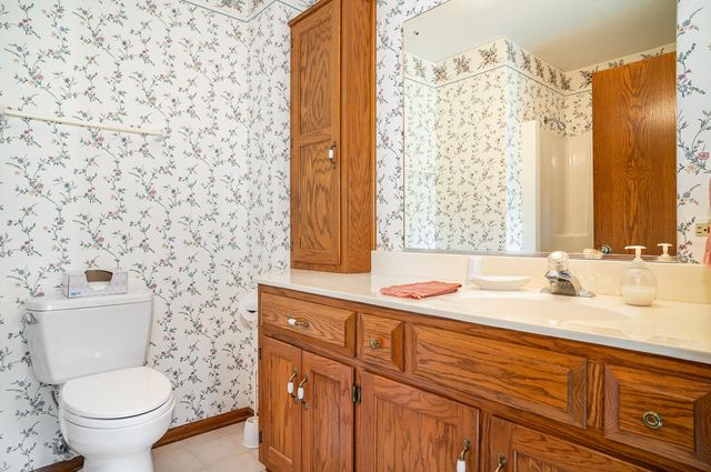 111 Village Woods Drive, Crete, IL 60417