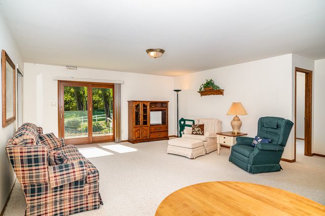 111 Village Woods Drive, Crete, IL 60417