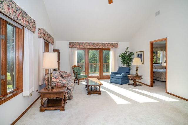 111 Village Woods Drive, Crete, IL 60417