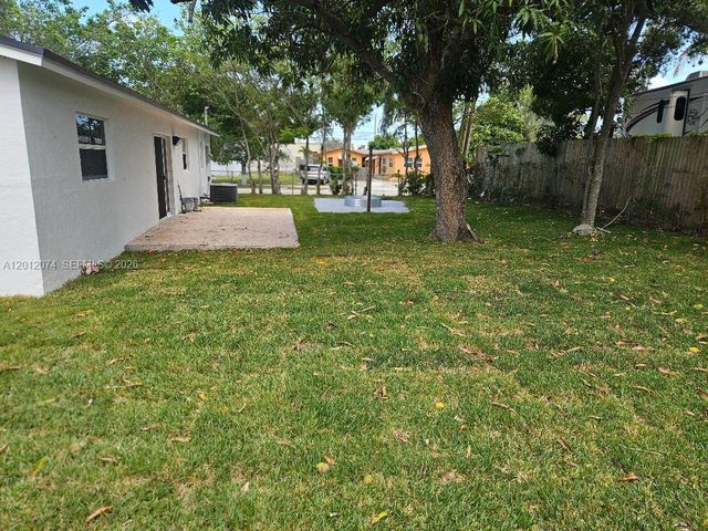 1941 NE 2nd Terrace, Pompano Beach, FL 33060