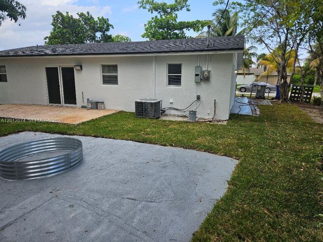 1941 NE 2nd Terrace, Pompano Beach, FL 33060