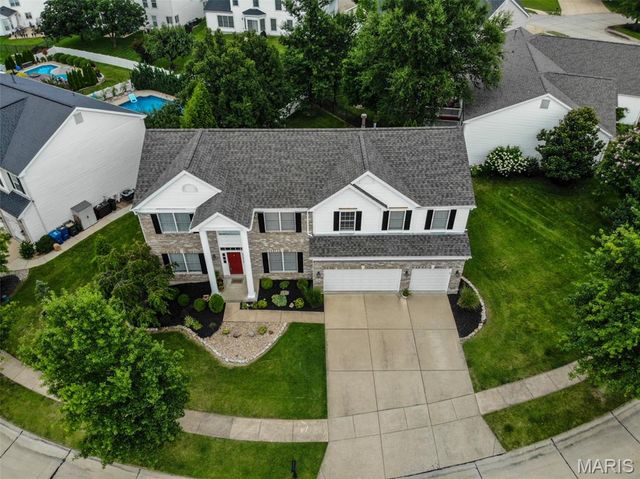 10232 Hartshill Lane, St Louis, MO 63128