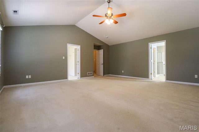 10232 Hartshill Lane, St Louis, MO 63128