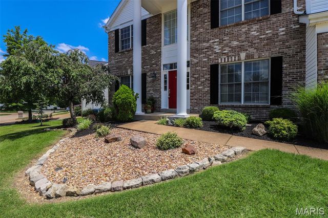 10232 Hartshill Lane, St Louis, MO 63128