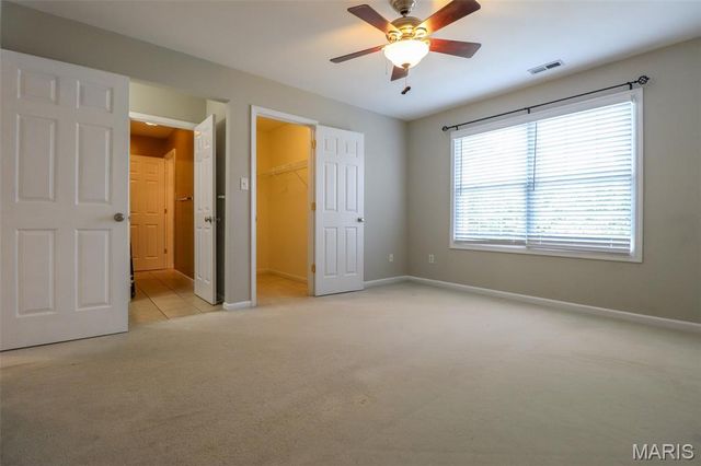 10232 Hartshill Lane, St Louis, MO 63128