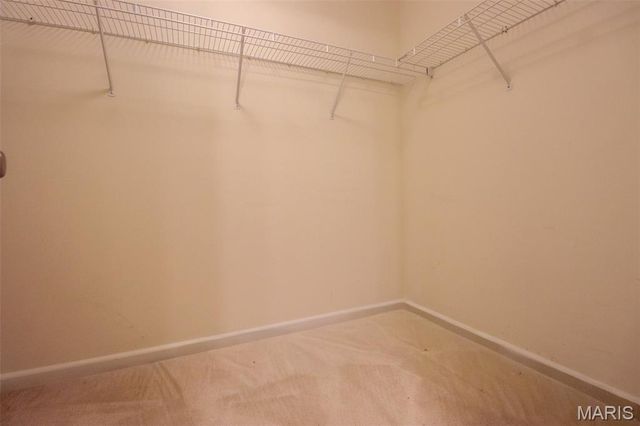 10232 Hartshill Lane, St Louis, MO 63128
