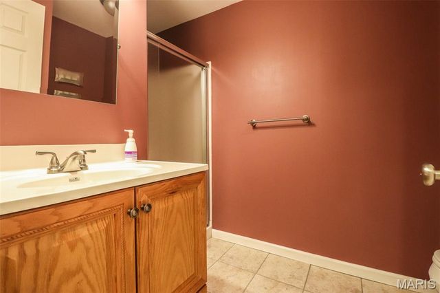 10232 Hartshill Lane, St Louis, MO 63128