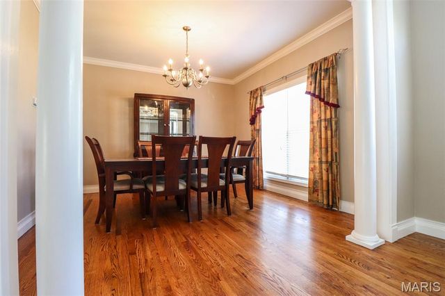 10232 Hartshill Lane, St Louis, MO 63128