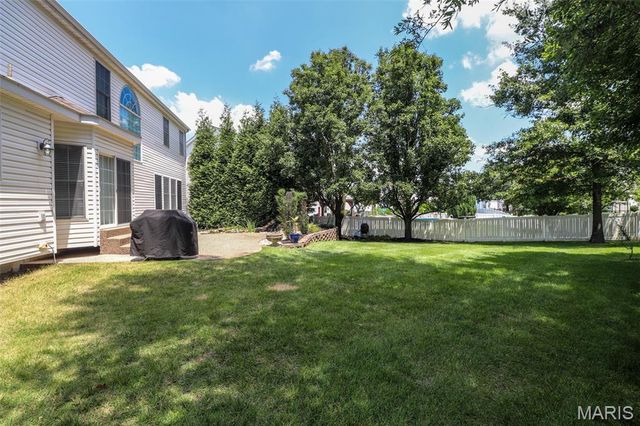 10232 Hartshill Lane, St Louis, MO 63128