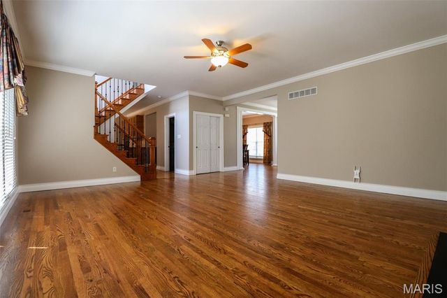 10232 Hartshill Lane, St Louis, MO 63128