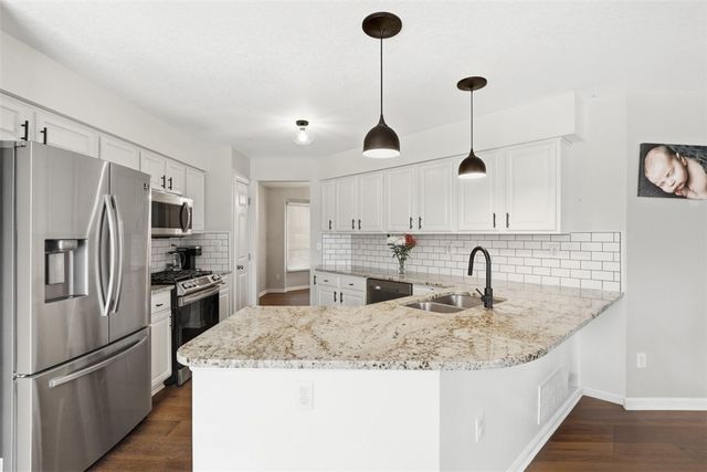 1007 Fieldstone Drive, Cecil, PA 15317