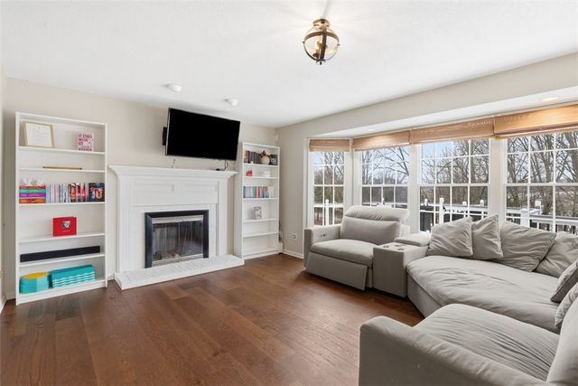 1007 Fieldstone Drive, Cecil, PA 15317