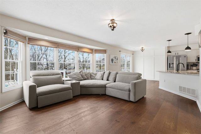 1007 Fieldstone Drive, Cecil, PA 15317