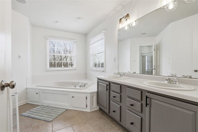 1007 Fieldstone Drive, Cecil, PA 15317