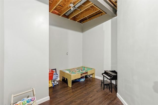 1007 Fieldstone Drive, Cecil, PA 15317