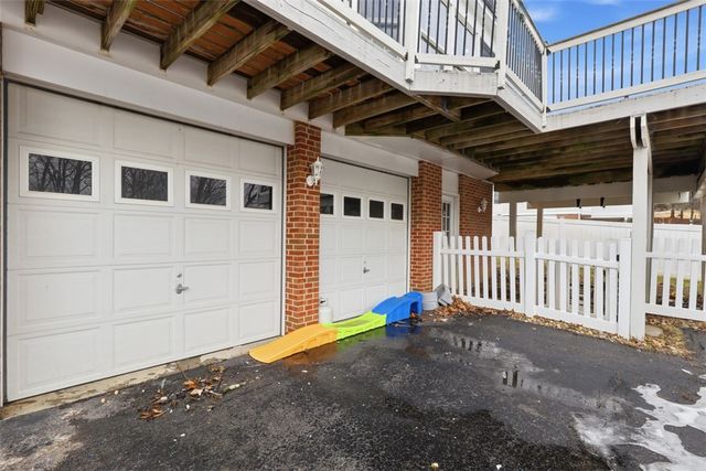 1007 Fieldstone Drive, Cecil, PA 15317