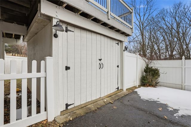 1007 Fieldstone Drive, Cecil, PA 15317