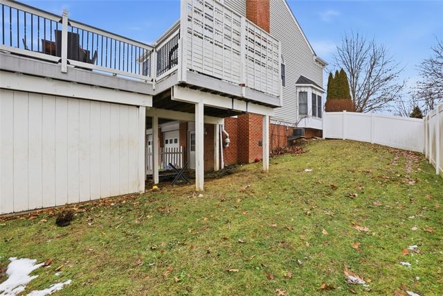 1007 Fieldstone Drive, Cecil, PA 15317