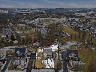 1007 Fieldstone Drive, Cecil, PA 15317