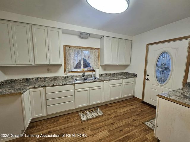 3428 N Chester Road, Charlotte, MI 48813