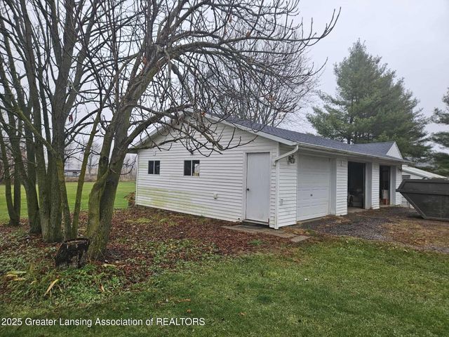 3428 N Chester Road, Charlotte, MI 48813