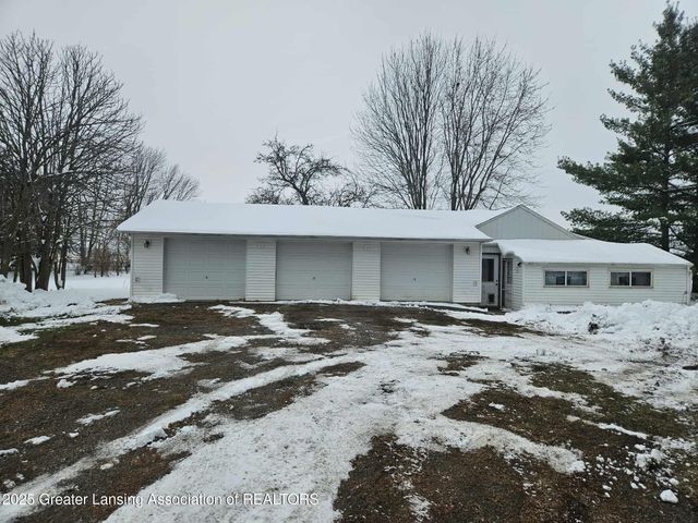 3428 N Chester Road, Charlotte, MI 48813